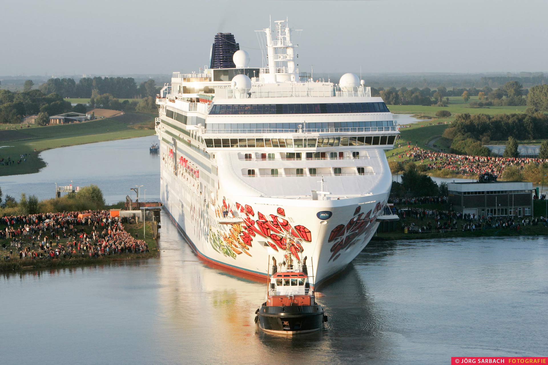 Kreuzfahrtschiff, Cruise Liner, NCL, Norwegian Gem, Meyer Werft, Ems