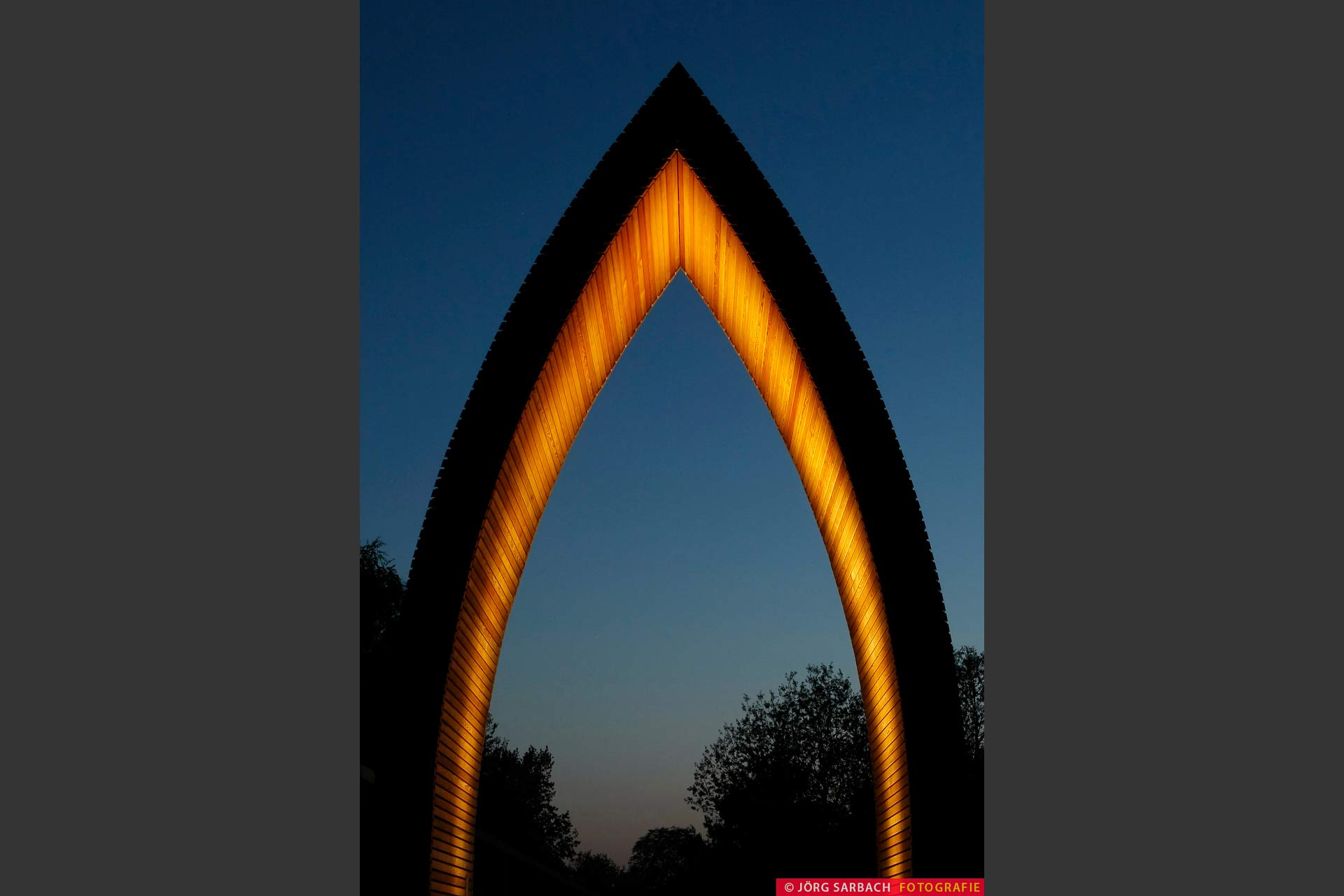 Architektur, Architekten, Tilgner, Grotz, Kloster, Esterwegen, Torbogen, beleuchtet, Nacht