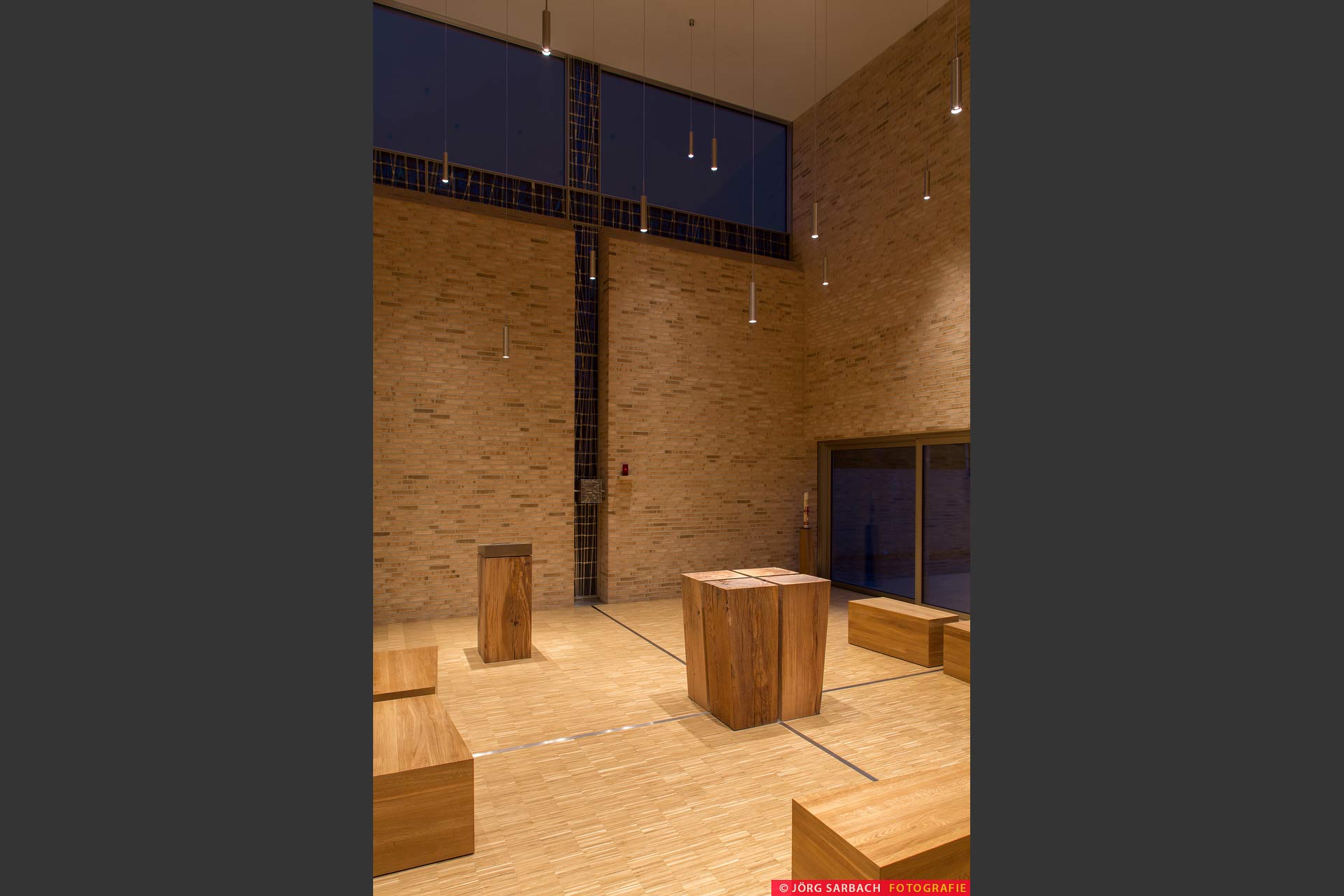 Architektur, Architekten, Tilgner, Grotz, Altar, Kirche am Campus, Vechta, Kapelle, Glasgestaltung, Grohs